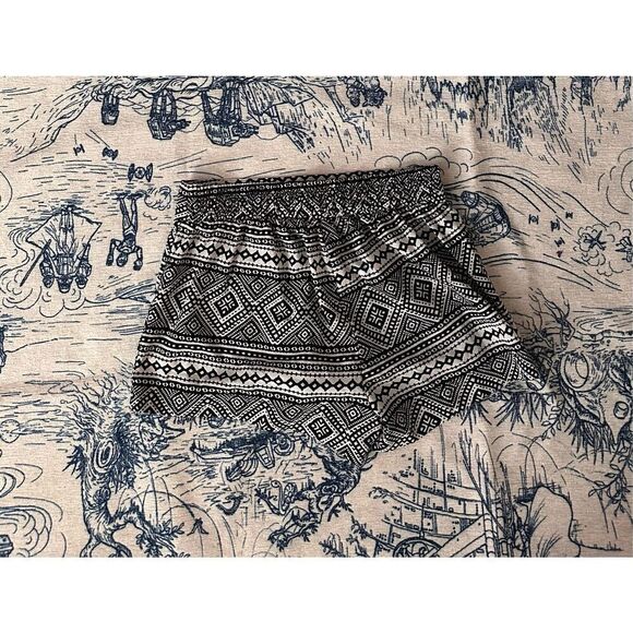 Beautiful Limonata Shorts Size Medium Womens Black White Striped Shorts Good Con - Picture 2 of 6